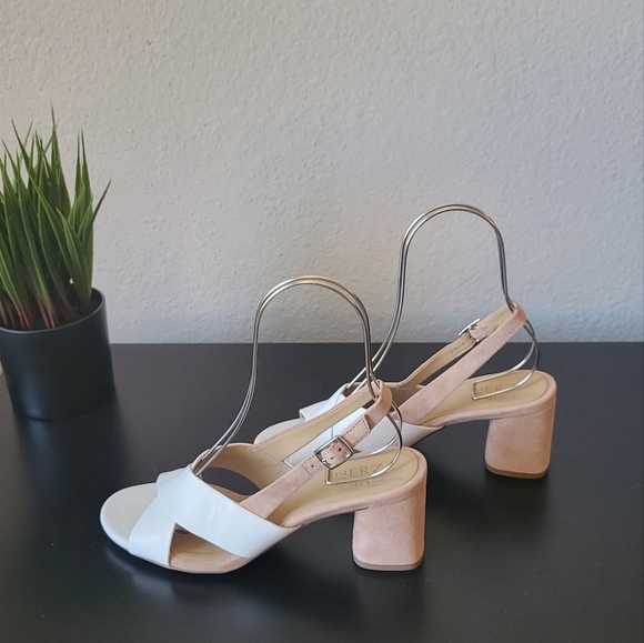New In Original Box Naturalizer white and nude sandals Size 7 - Picture 8 of 9